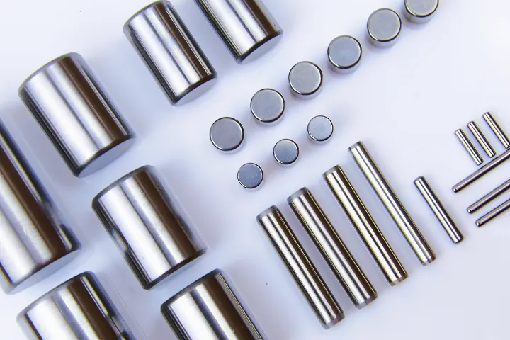 NEEDLE ROLLERS AND SHAFTS, AVAILABLE IN VARIOUS SIZES AND MATERIALS TO SUIT DIVERSE APPLICATIONS